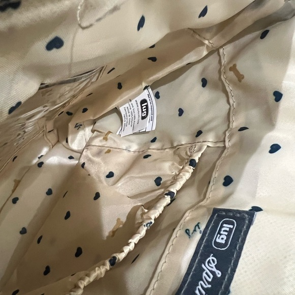 NWT lug sprinkler crossbody bag Paws Black Quilted - Picture 10 of 12